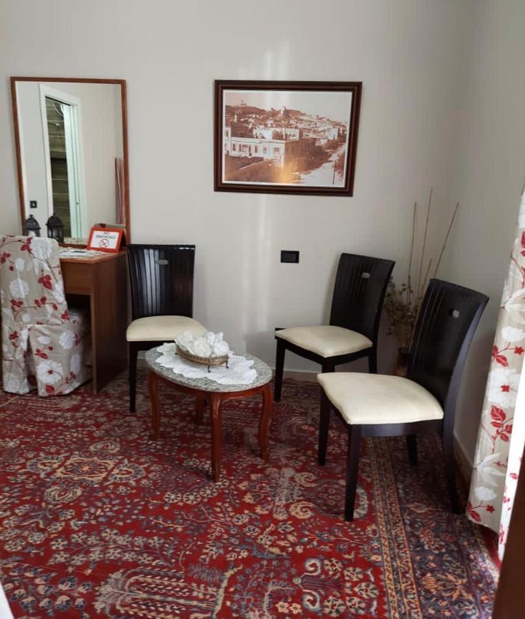 Hotel Nais Durrës Kültér fotó